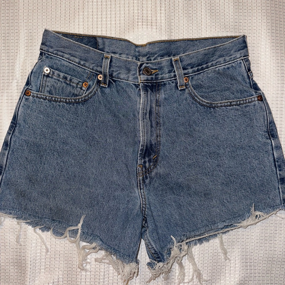 Levi’s 550 jean shorts